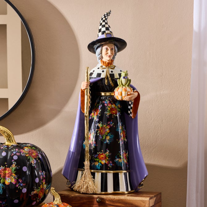 Greta Witch Figurine - {current_domain}
