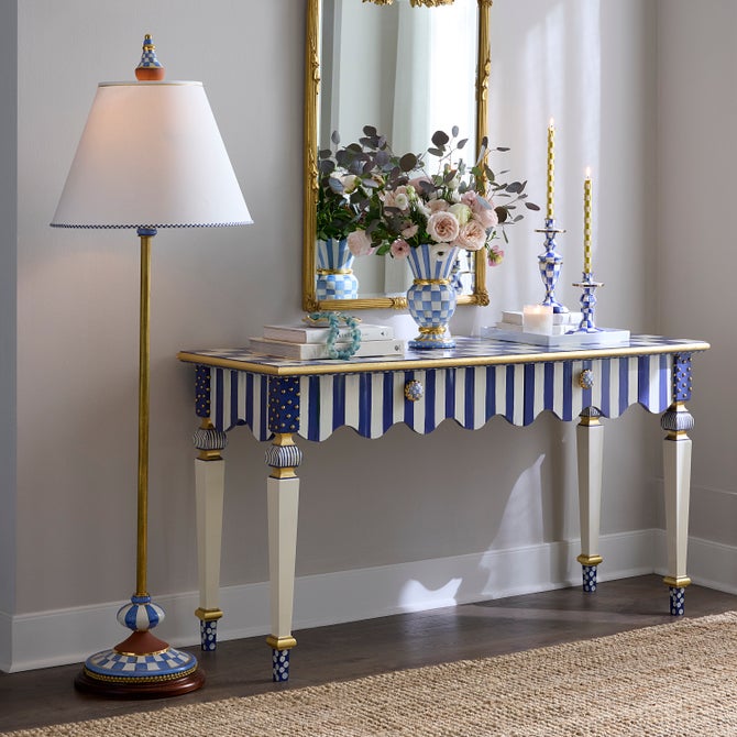 Royal Check Atelier Floor Lamp - {current_domain}