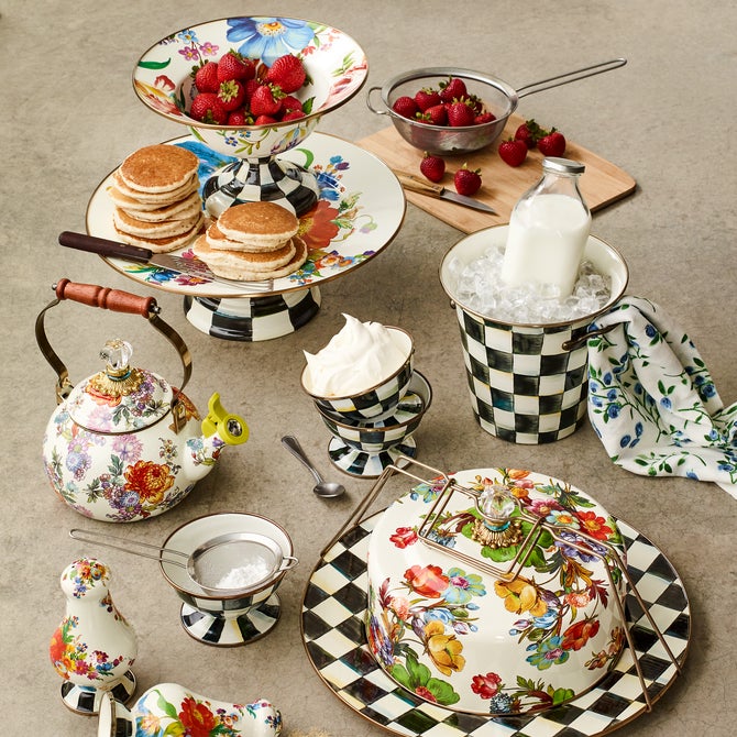 Courtly Check Ice Cream Dish - {current_domain}