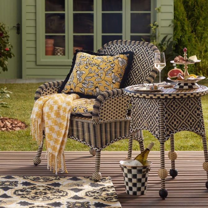 Queen Bee Courtyard Outdoor Accent Chair - {current_domain}