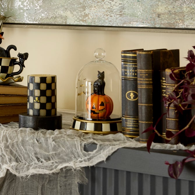 Halloween Black Cat Cloche - {current_domain}