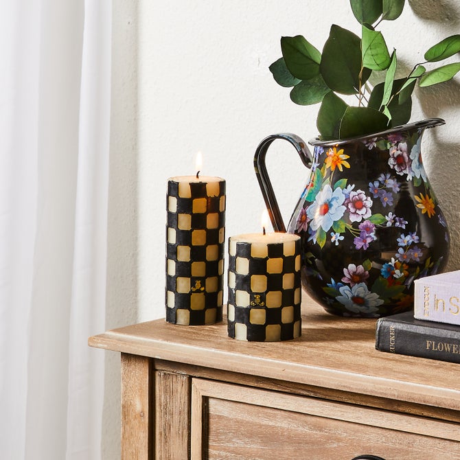 Check Pillar Candle - {current_domain}