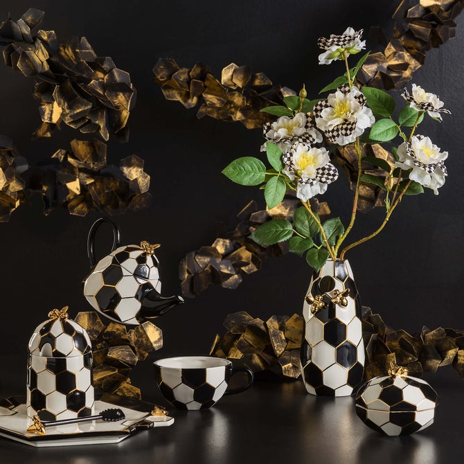 Queen Bee Vase - {current_domain}