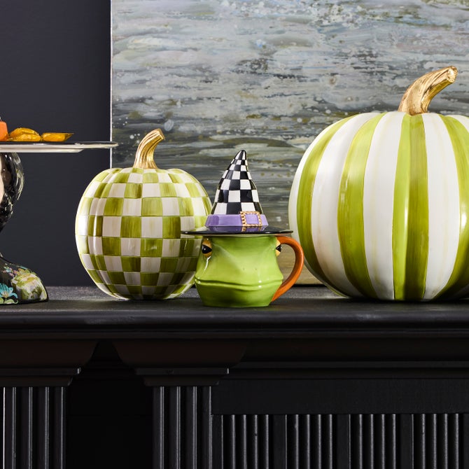 Halloween Fergal Ceramic Lidded Mug - {current_domain}