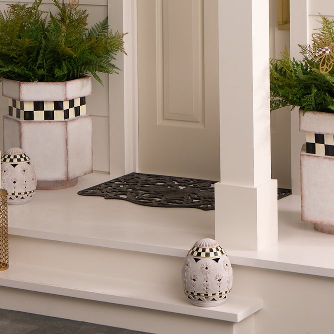 Queen Bee Rubber Door Mat - {current_domain}