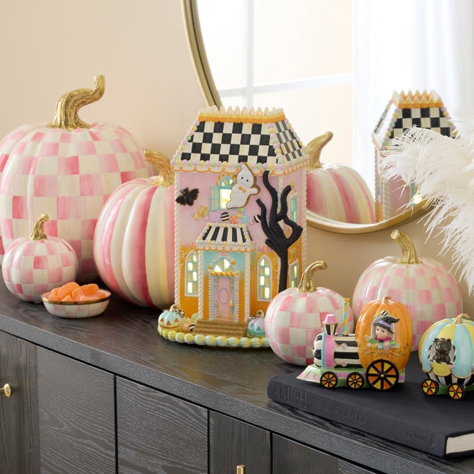 Trick or Treat Illuminated Sweets Mansion - {current_domain}