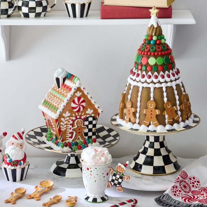 Bake Shop Gingerbread Cake Tower - {current_domain}