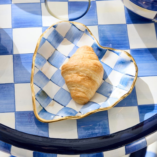 Check Fluted Ceramic Heart Plate - {current_domain}