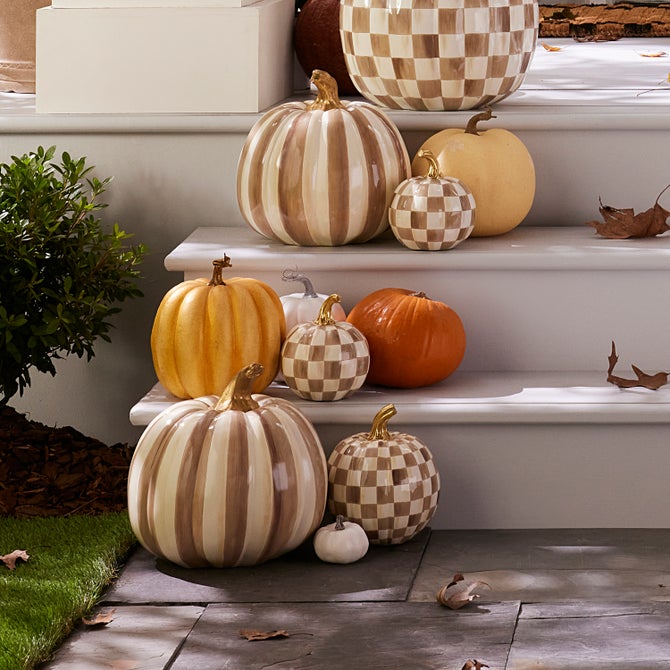 Mocha Stripe Medium Pumpkin - {current_domain}