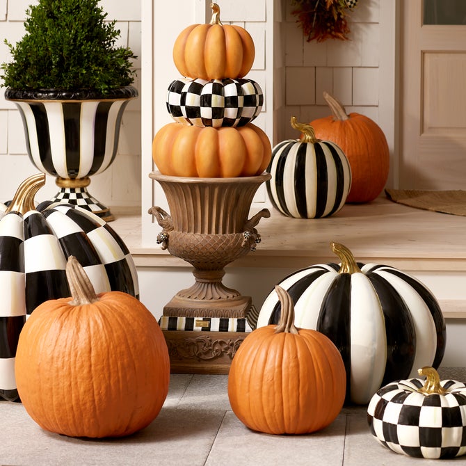 Courtly Stripe Glossy Large Pumpkin - {current_domain}