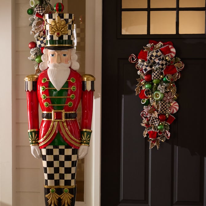 Classic Courtly Trophy Nutcracker - {current_domain}