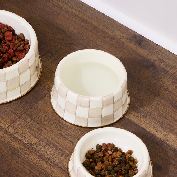 Mocha Check Medium Pet Dish - {current_domain}
