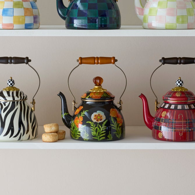 Poppy 2 Quart Tea Kettle - {current_domain}