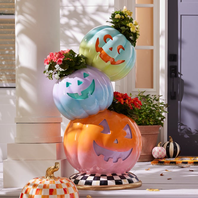 Trick or Treat Stacked Pumpkin Planters - {current_domain}