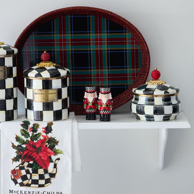 Classic Courtly Nutcracker Salt & Pepper Set - {current_domain}