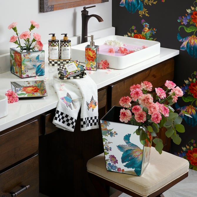 Flower Market Reflections Soap Pump - {current_domain}