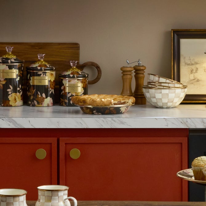 Wild Rose Brown Pie Plate - {current_domain}