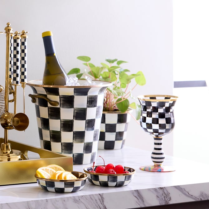 Carnival Black Wine Glass - {current_domain}