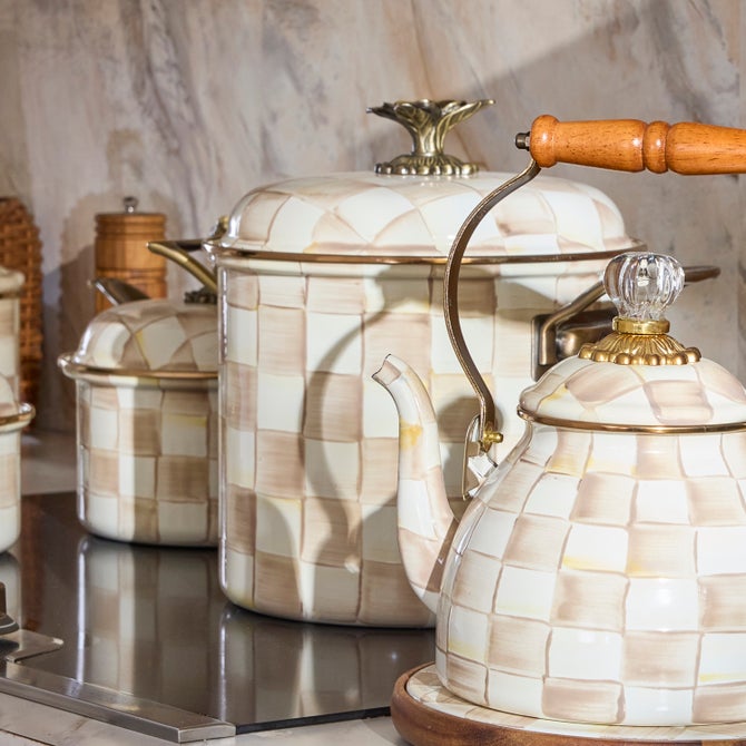 Mocha Check 7 Qt. Stockpot - {current_domain}