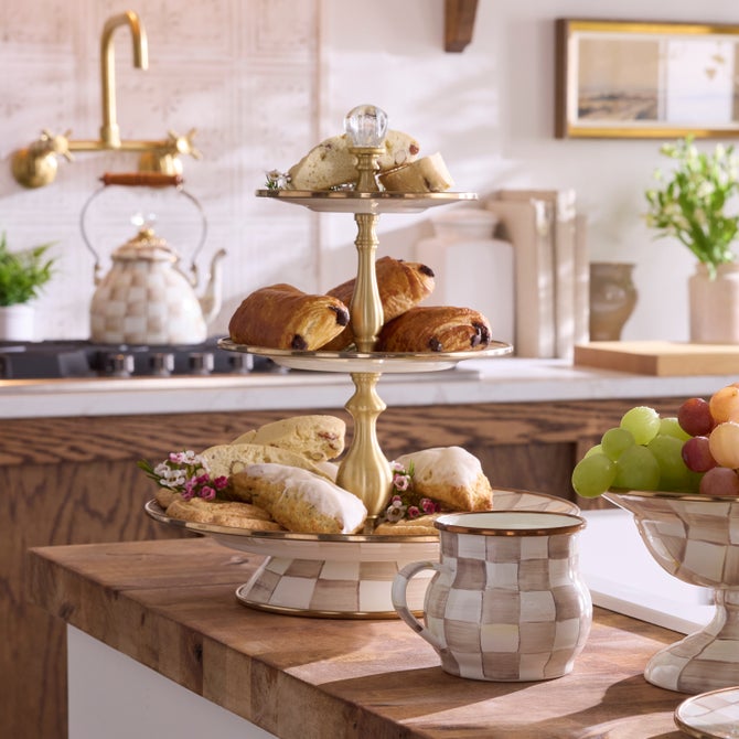 Enamel Sweet Stand - {current_domain}