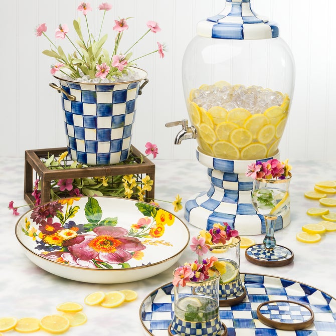 Royal Check Round Tray - {current_domain}