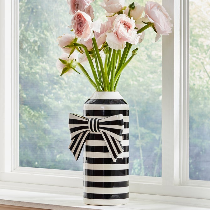 Courtly Bow Vase - {current_domain}