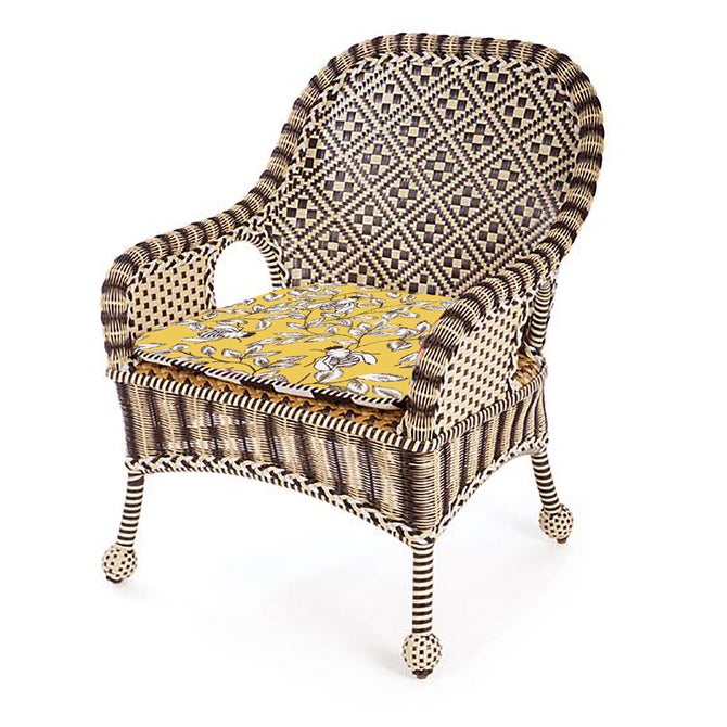 Queen Bee Courtyard Outdoor Accent Chair - {current_domain}