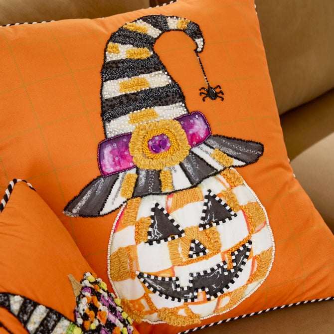Jack O' Lantern in Hat Throw Pillow - {current_domain}