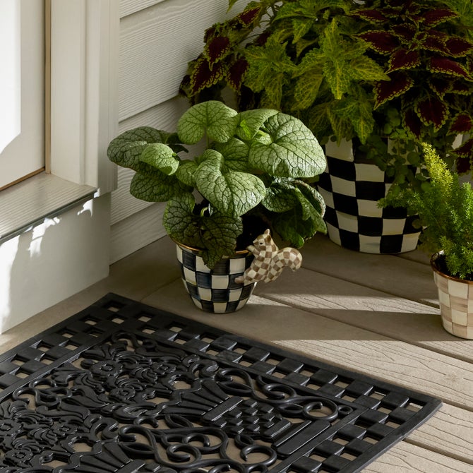 Mocha Check Squirrel Pot Climber - {current_domain}