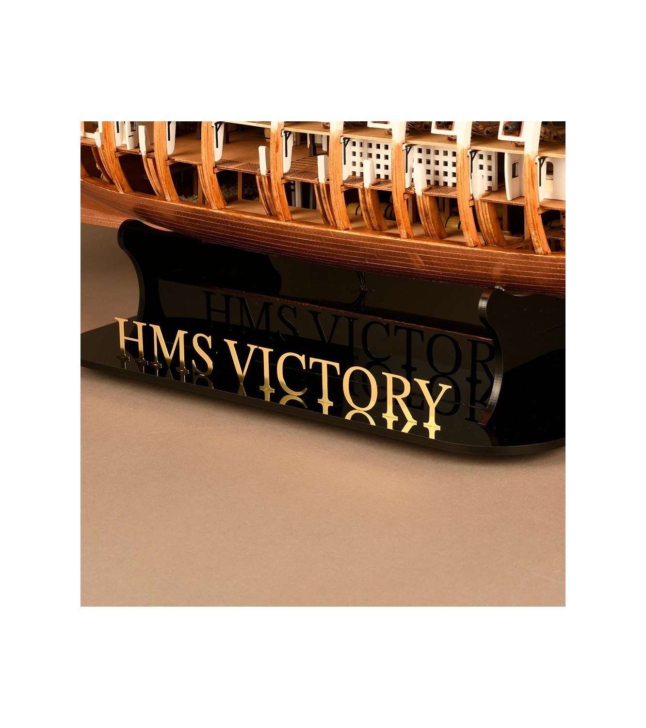 HMS VICTORY Trafalgar 1805 - ANATOMY Version - 1:84 Wooden Scale Model
