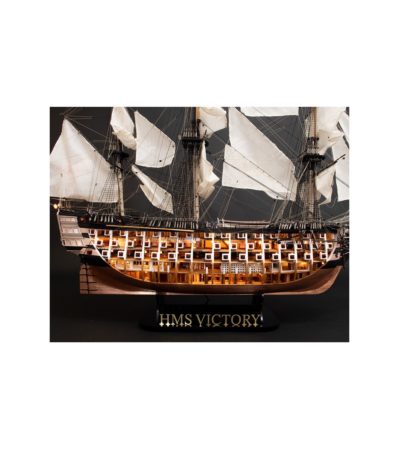 HMS VICTORY Trafalgar 1805 - ANATOMY Version - 1:84 Wooden Scale Model