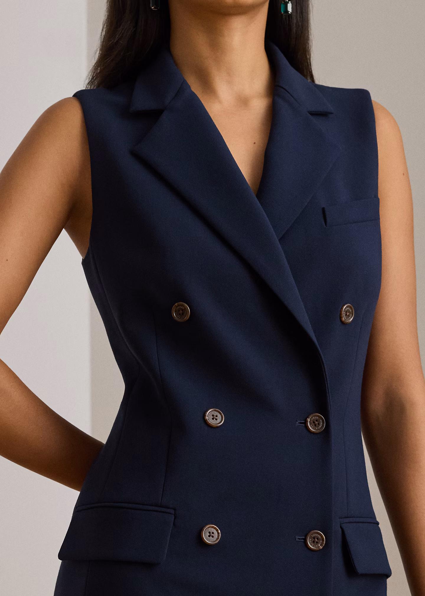 Zweireihiges, ärmelloses Crêpe-Kleid - RALPH LAUREN OUTLET