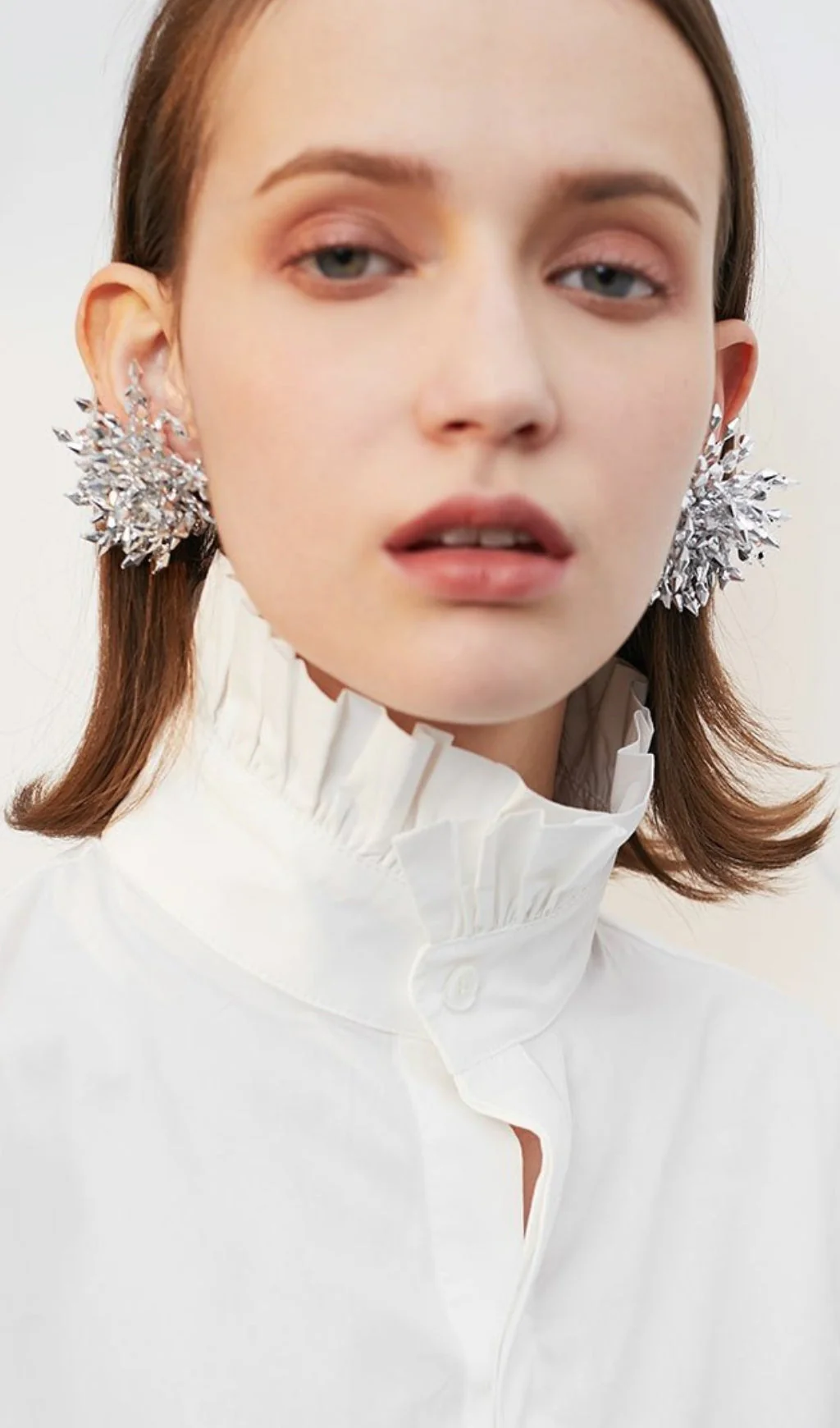 SILVER FLOWER ALLOY EARRINGS