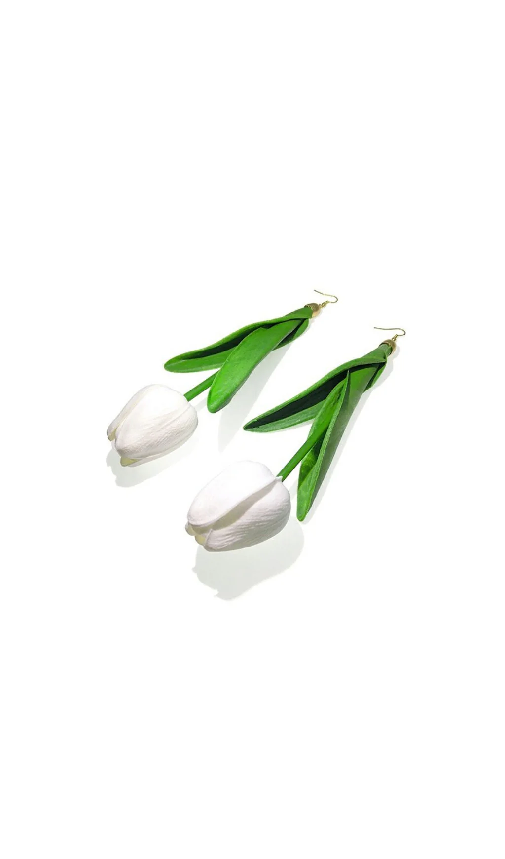 WHITE FLOWER ALLOY PLASTIC EARRINGS