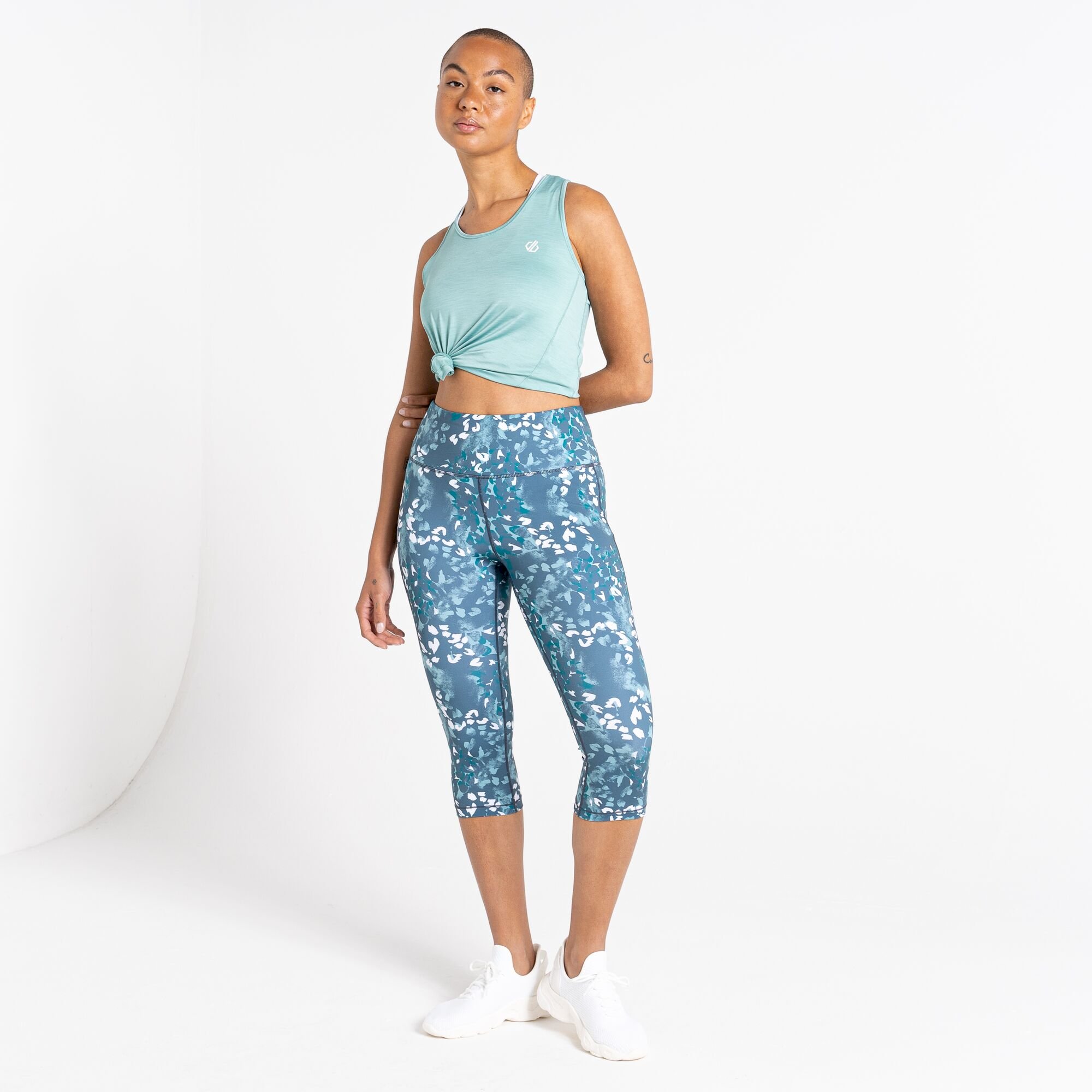 Dare 2b - Women's Influential 3/4 Recycled Leggings | Canton Green Animal Print