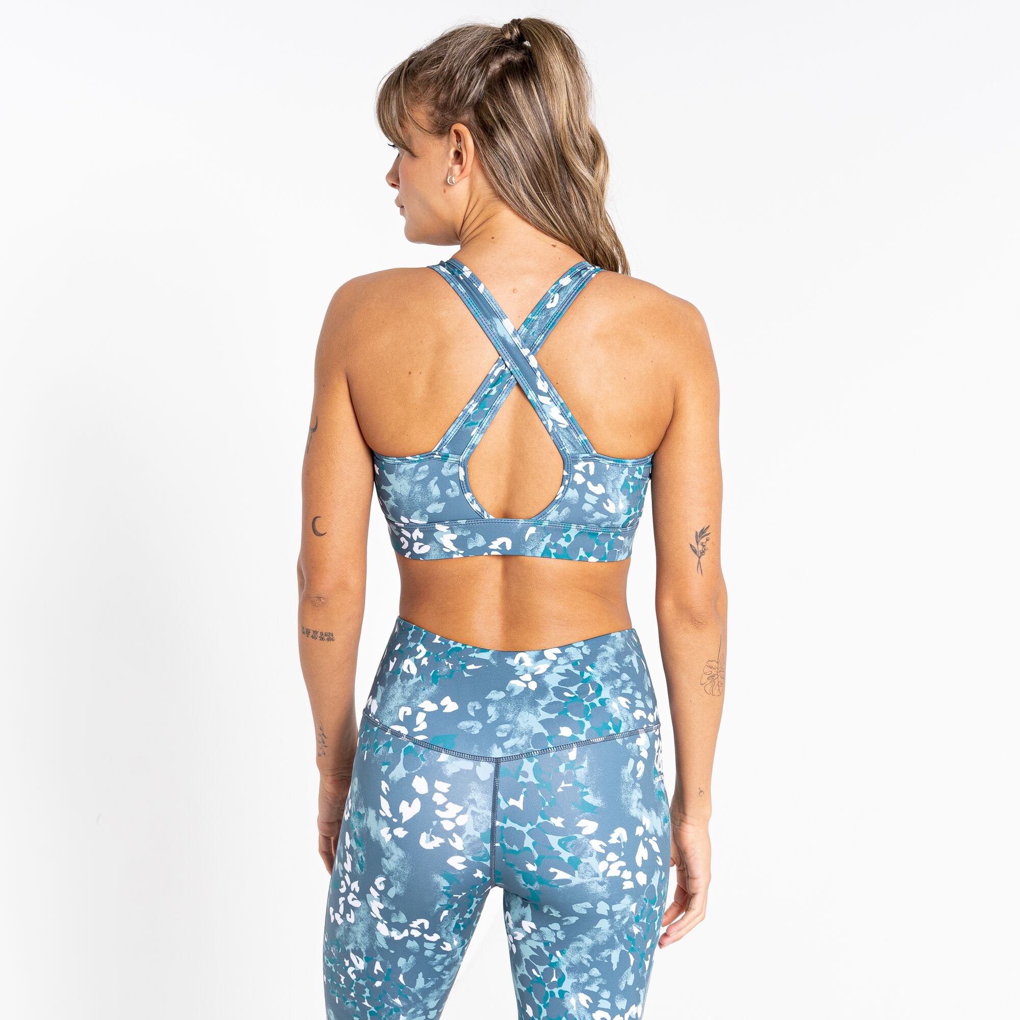 Dare 2b - Women's Mantra Recycled Sports Bra | Canton Green Animal Print