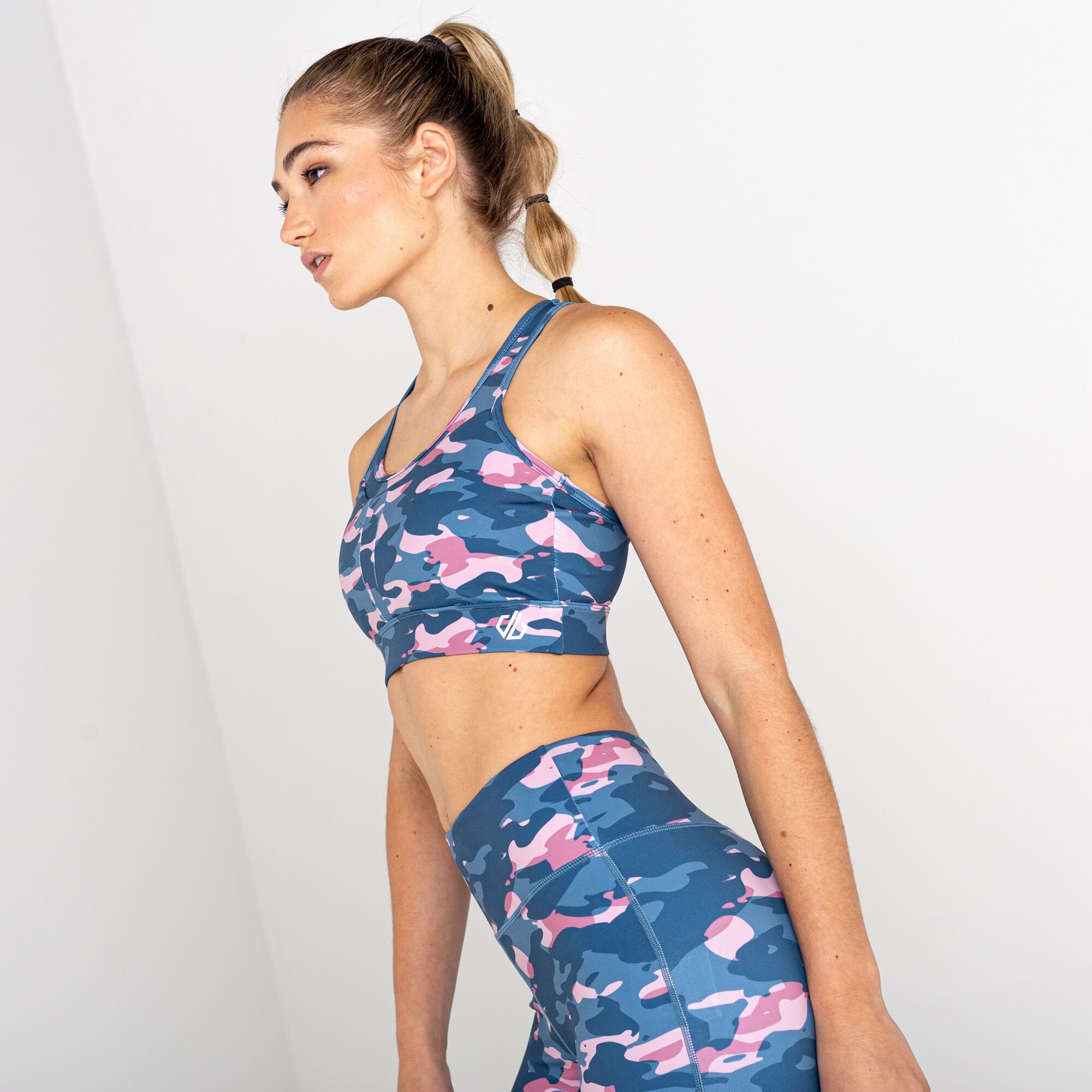 Dare 2b - Women's Mantra Recycled Sports Bra | Powder Pink Camo