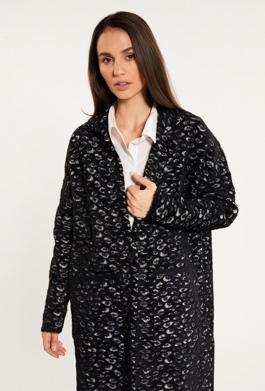 Wzorzysty płaszcz o luźnym kroju