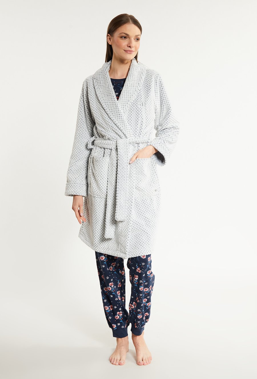 Szlafrok damski z kołnierzem