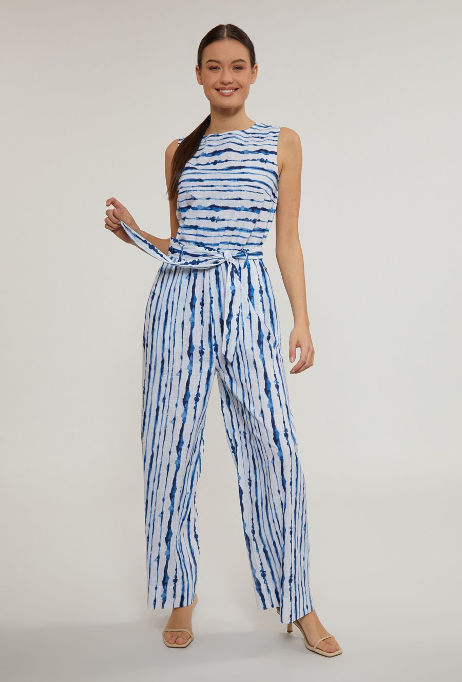 Wzorzysty kombinezon