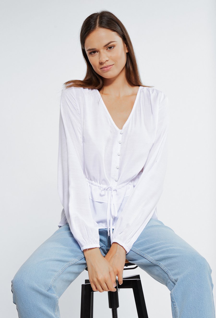 Bluzka ze ściągaczem w talii