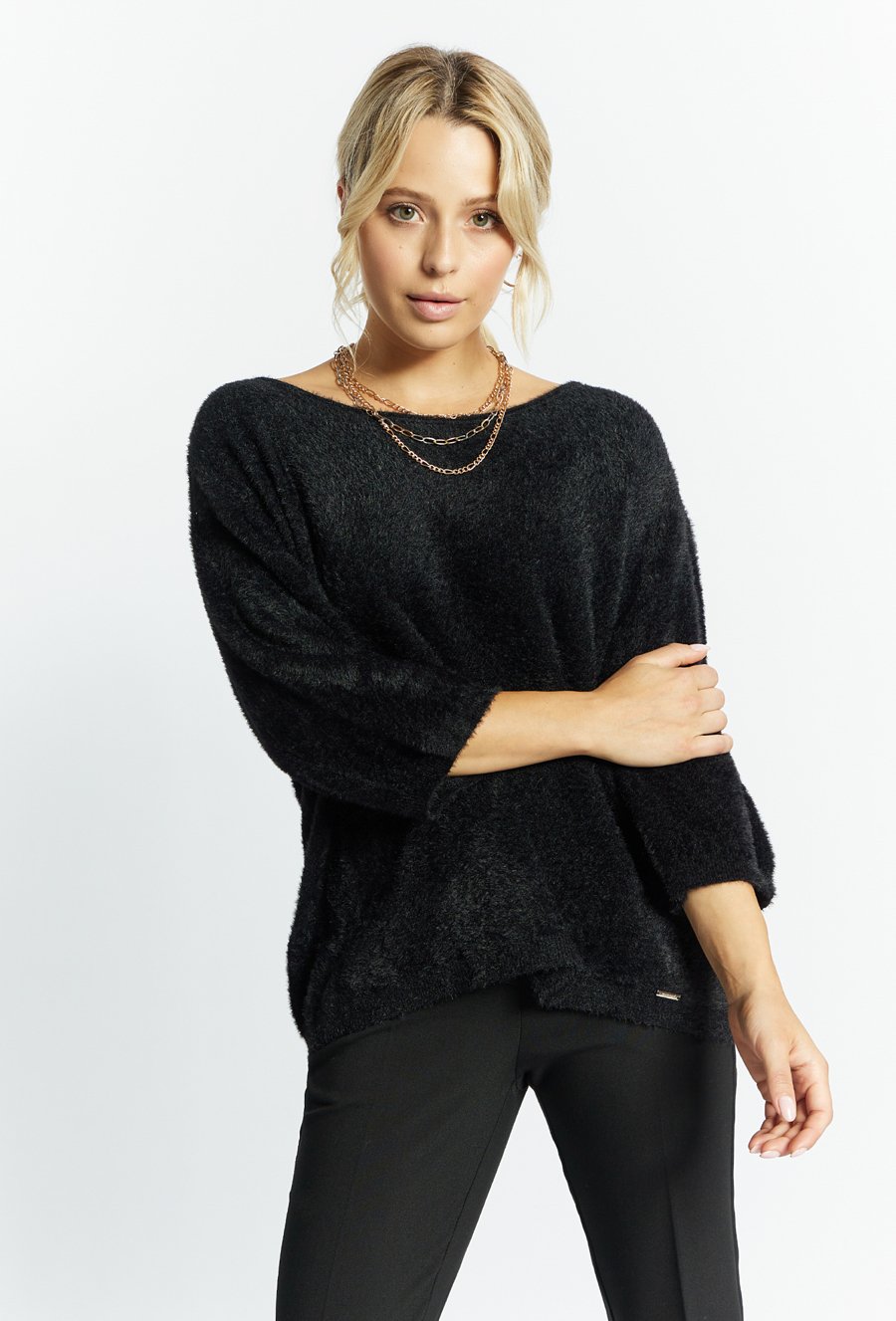 Sweter damski z kr&oacute;tkim włosiem