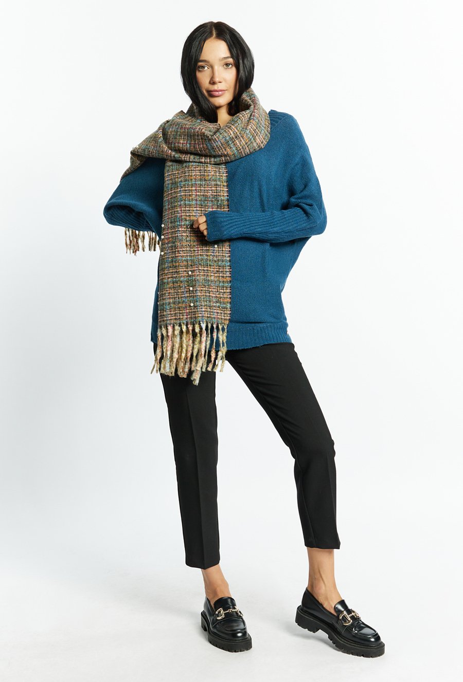 Szal damski z koralikami