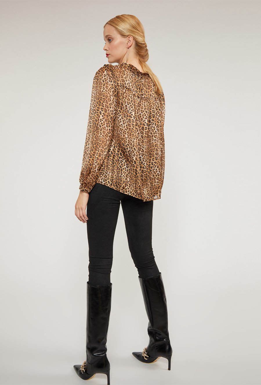 Zamszowe legginsy z zamkami