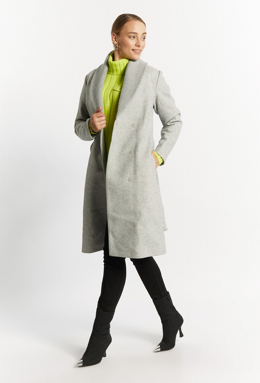 Dłuższy płaszcz damski