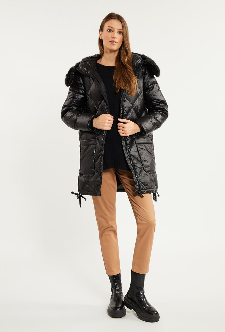 Puchowa kurtka z kapturem
