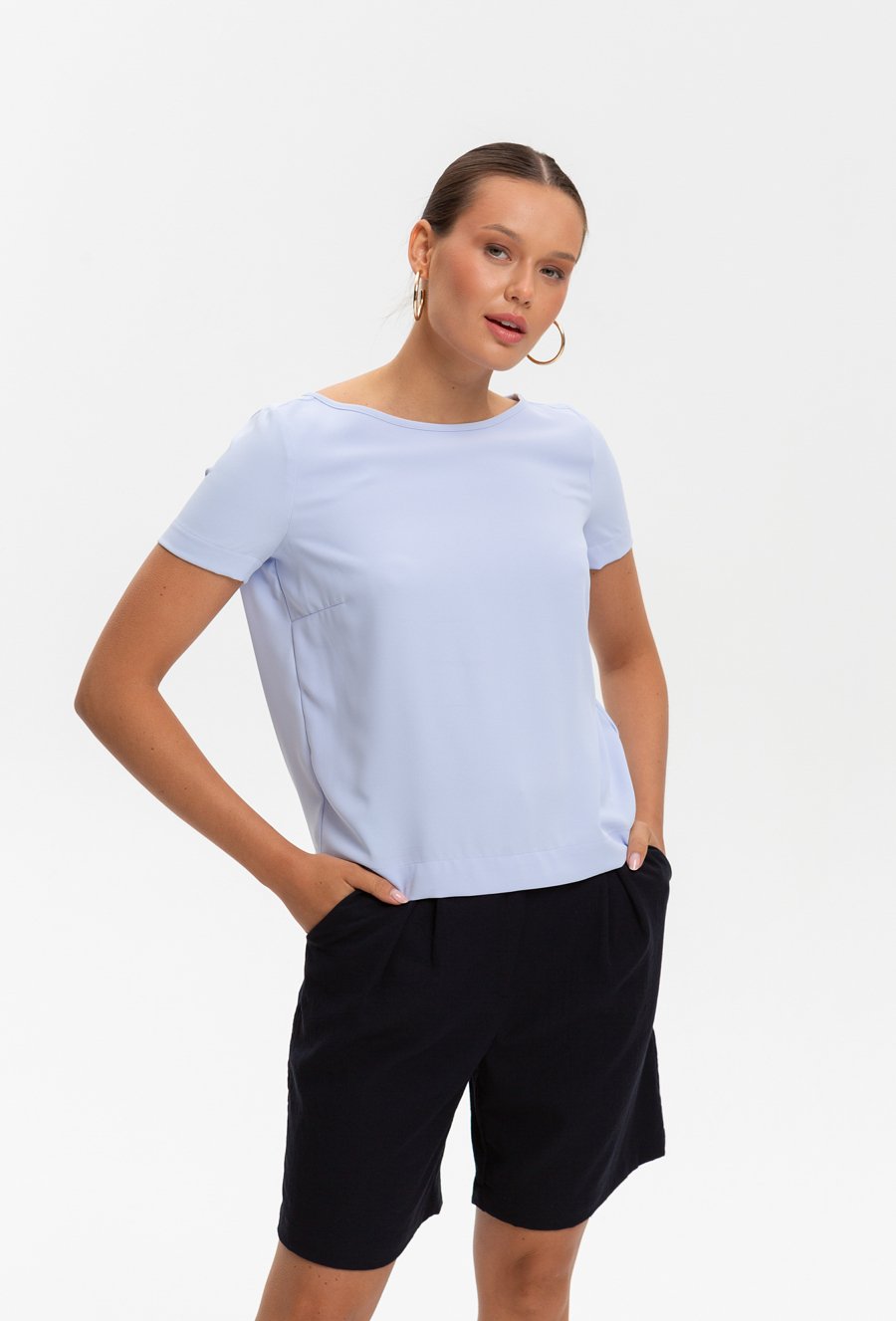 Elegancka bluzka z kr&oacute;tkim rękawem