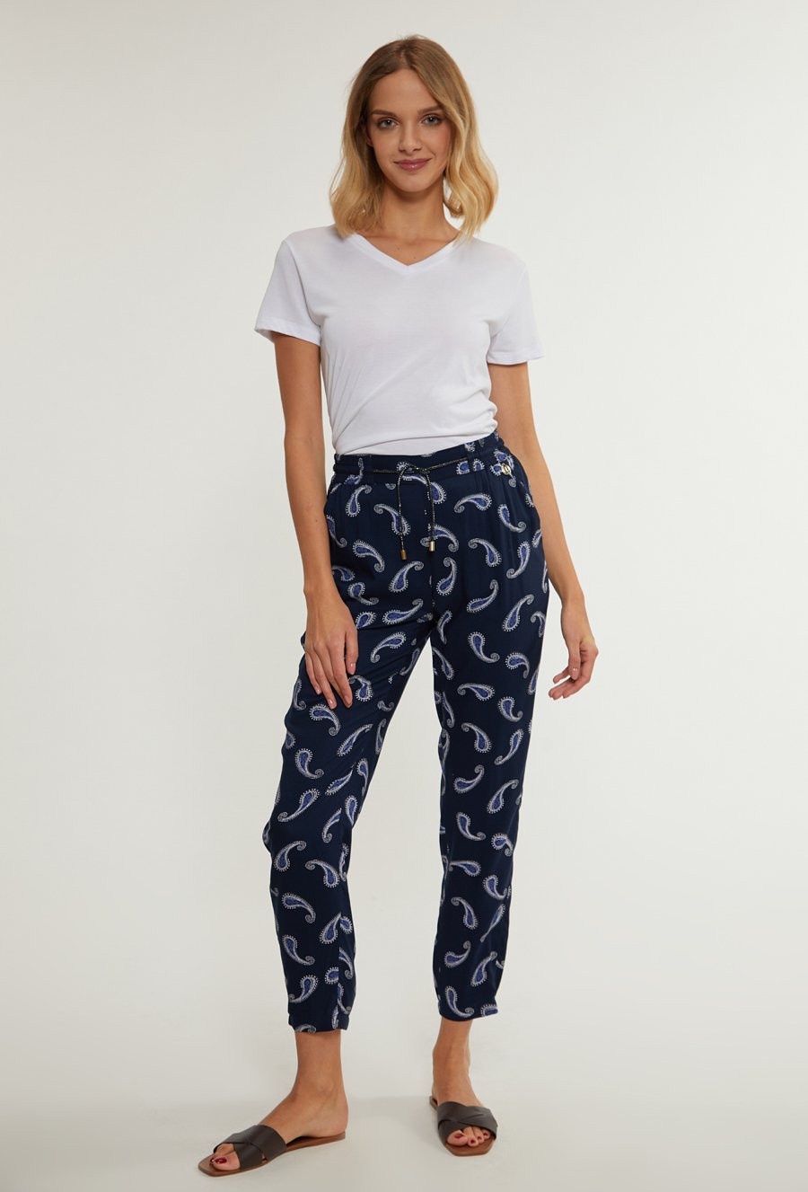 Wzorzyste spodnie damskie