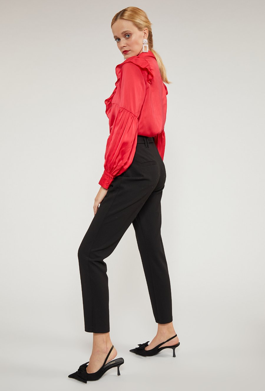 Spodnie z wysokim stanem