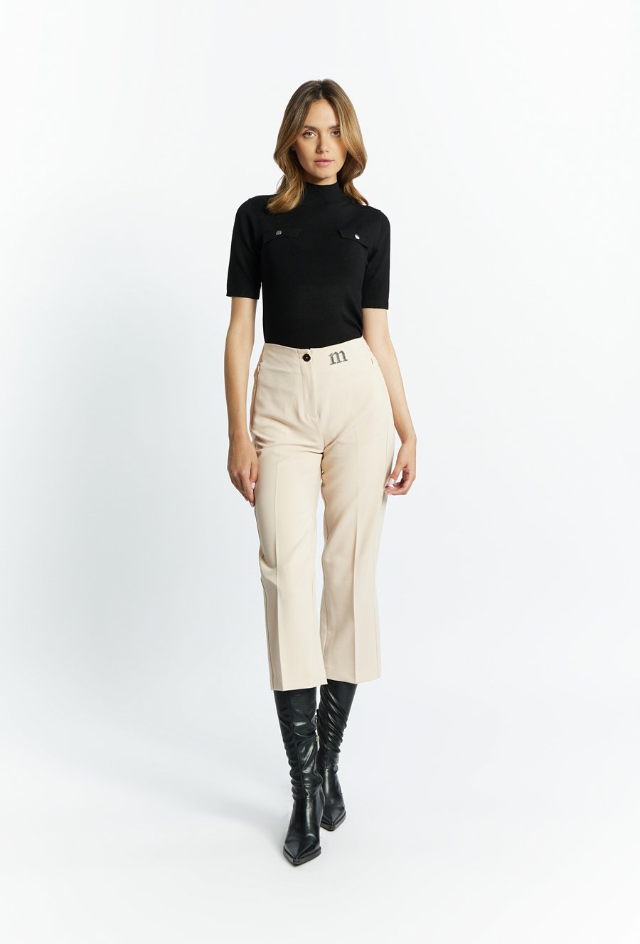 Sweter damski z kr&oacute;tkim rękawem